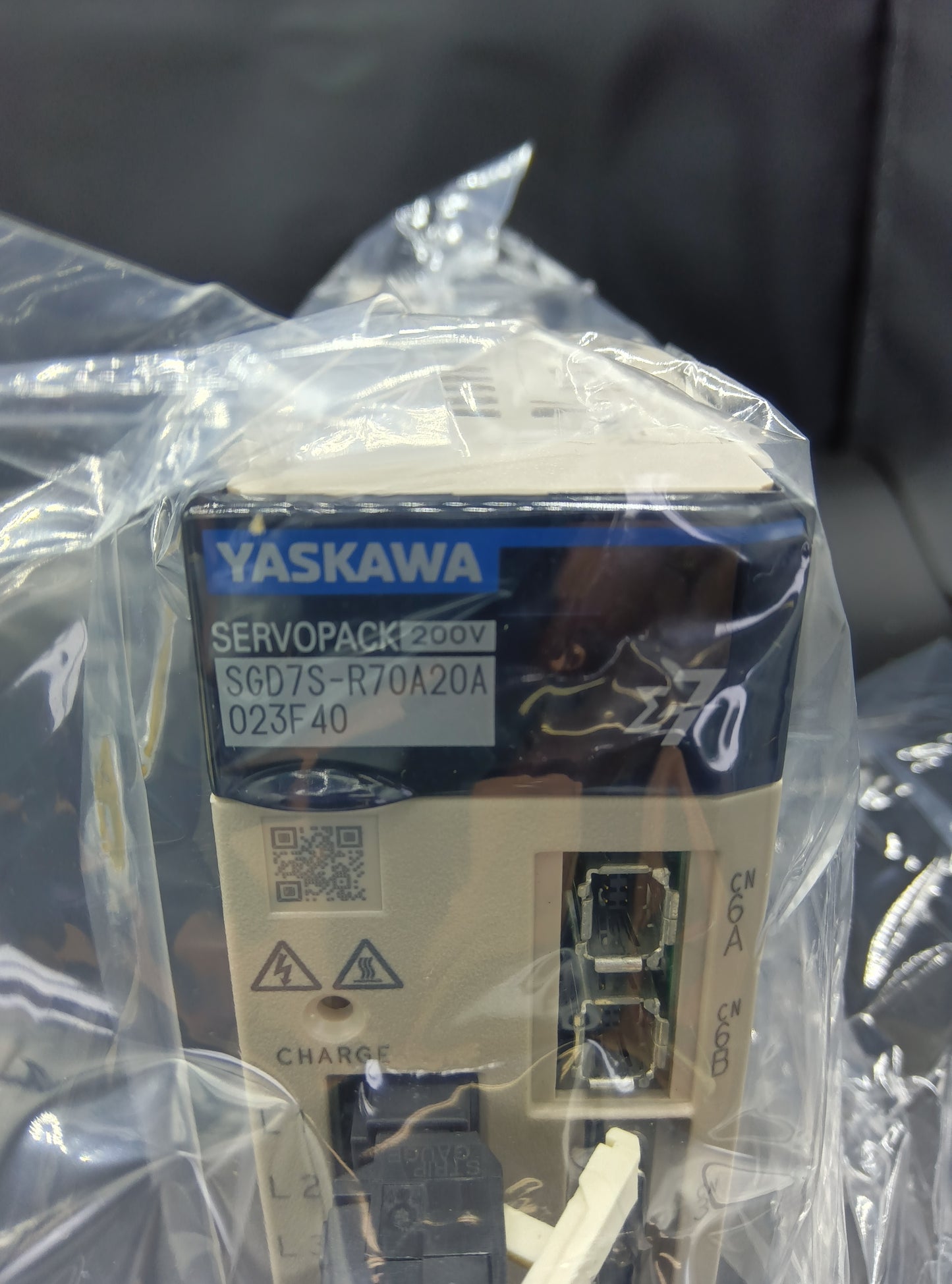 安川電機  SGD7S-R70A20A023F40 サーボパック YASKAWA