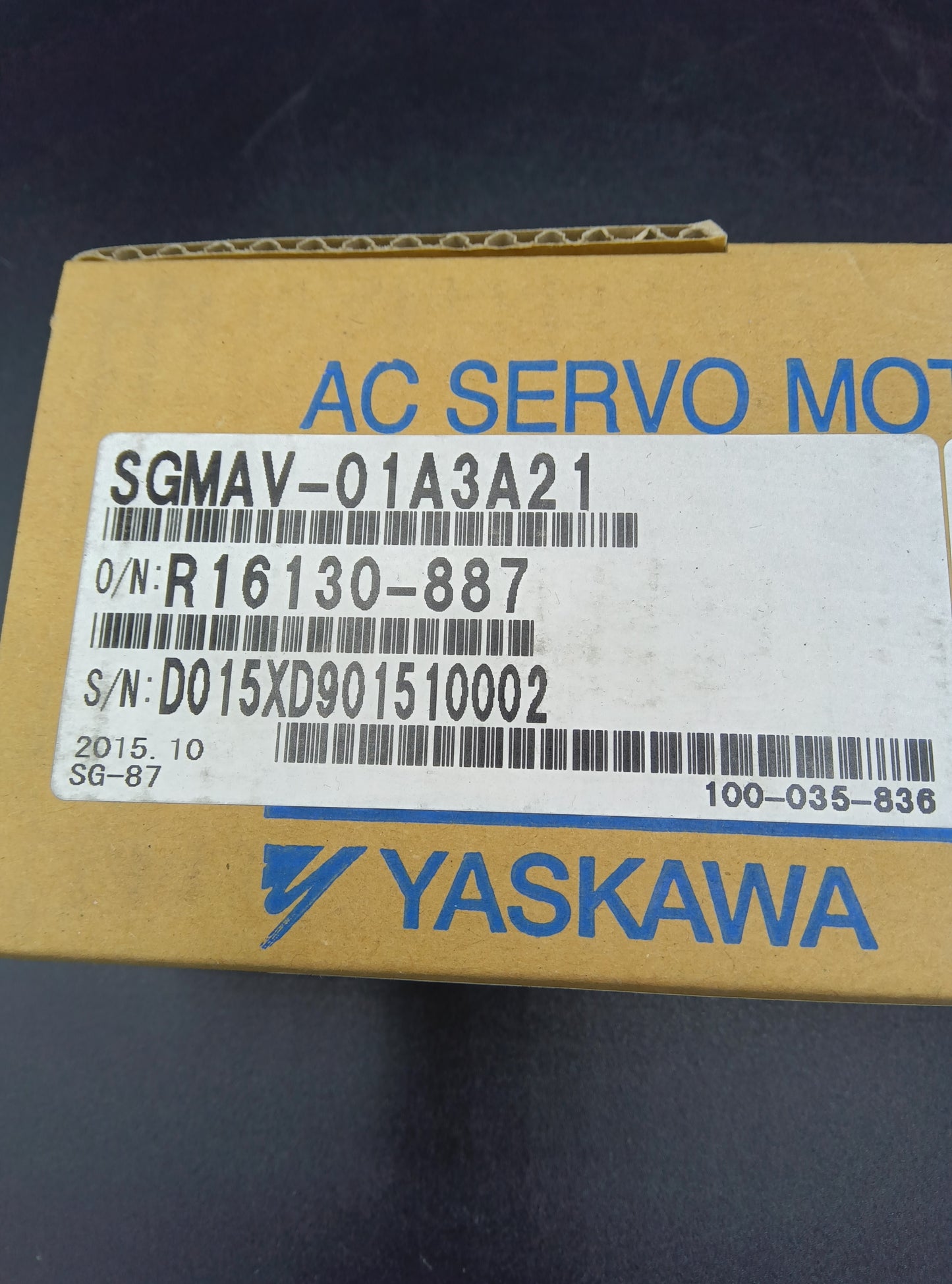 安川電機  SGMAV-01A3A21 サーボモータ YASKAWA