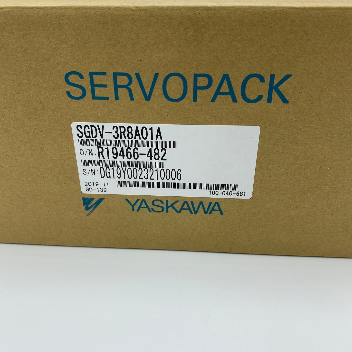 安川電機 サーボパック SGDV-3R8A01A ACサーボドライブ パルス列指令形
